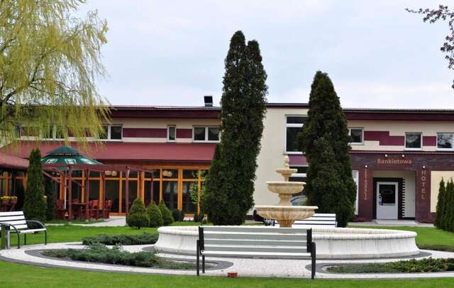 Отель Bankietowa Hotel & Restauracja Острув-Велькопольски-45